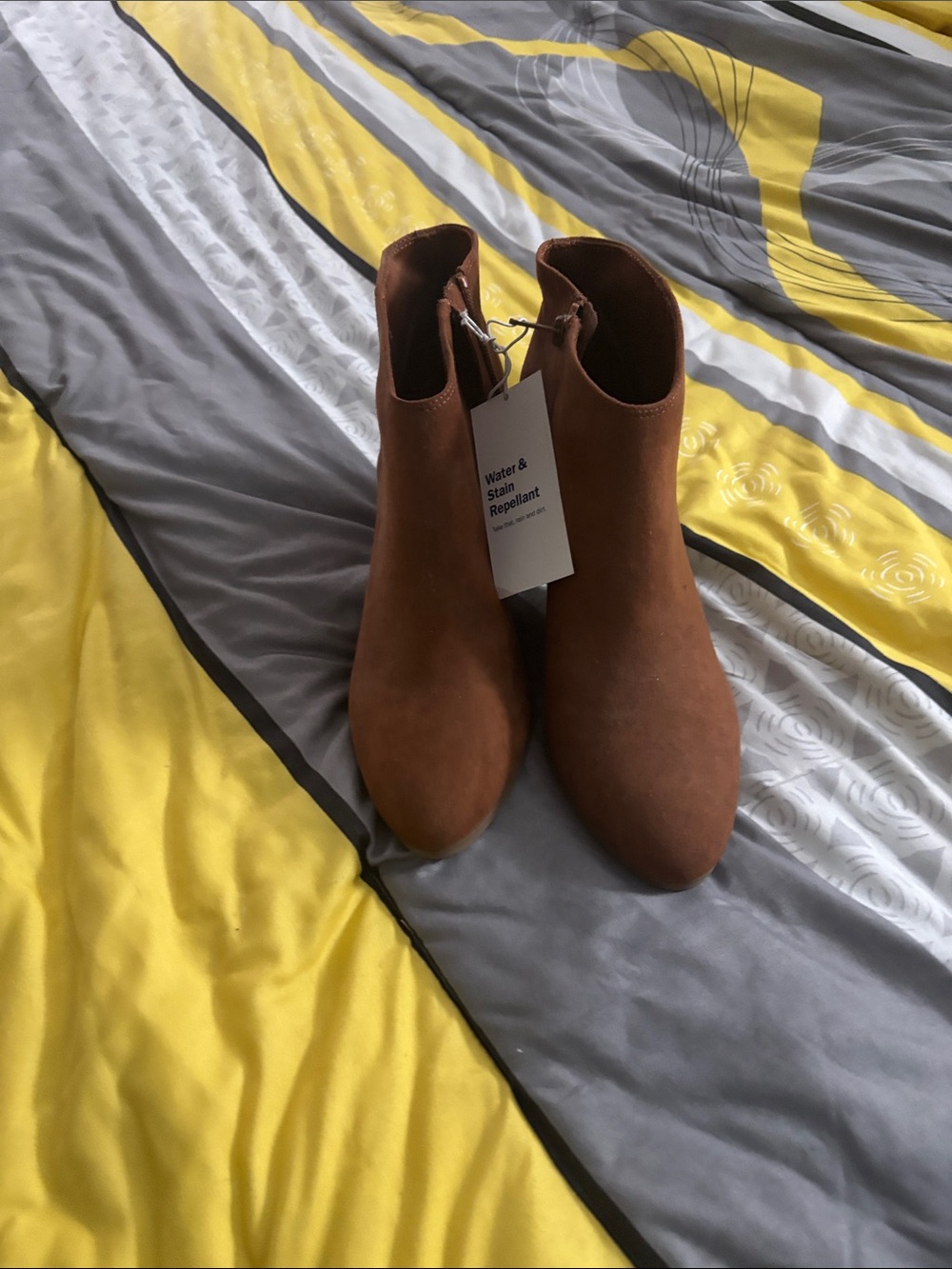 Old Navy Brown Suede-Look Women’s Ankle Booties